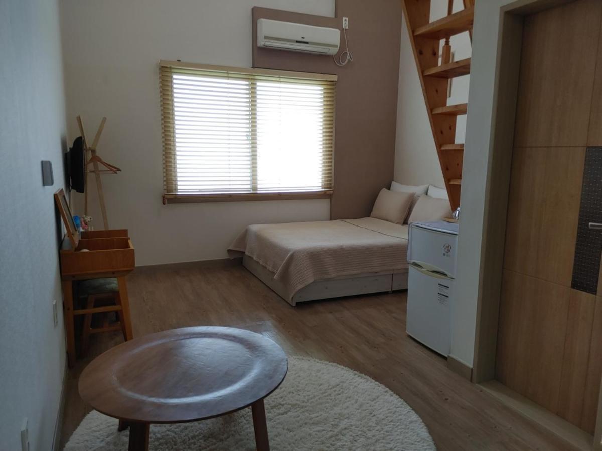 Moon Forest Guesthouse Jeju Eksteriør billede