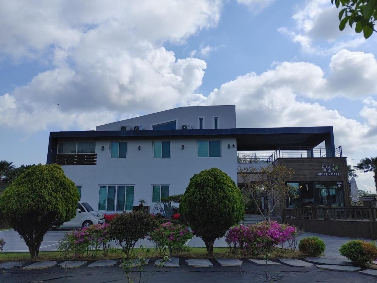 Moon Forest Guesthouse Jeju Eksteriør billede