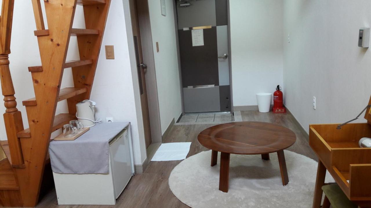 Moon Forest Guesthouse Jeju Eksteriør billede